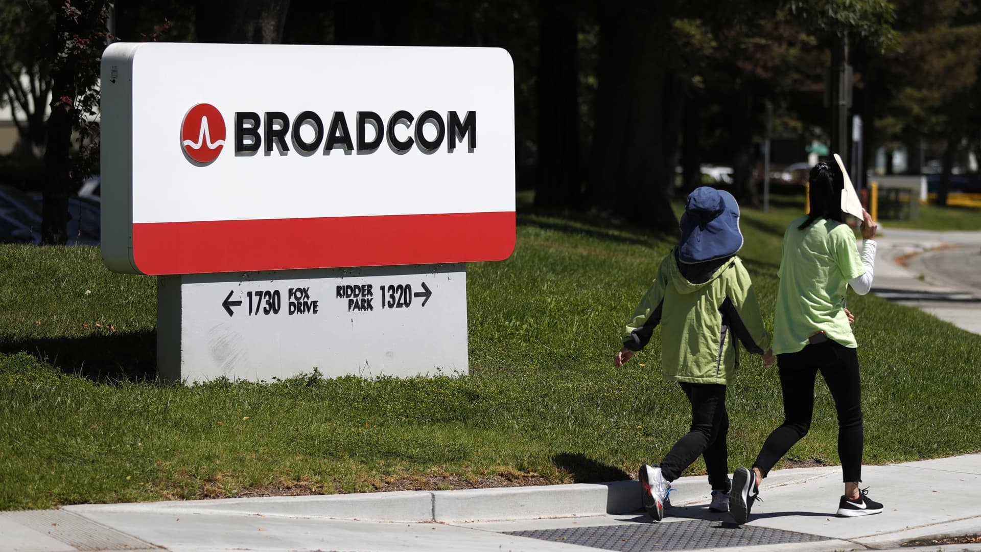 broadcom-stock-decline-analysis