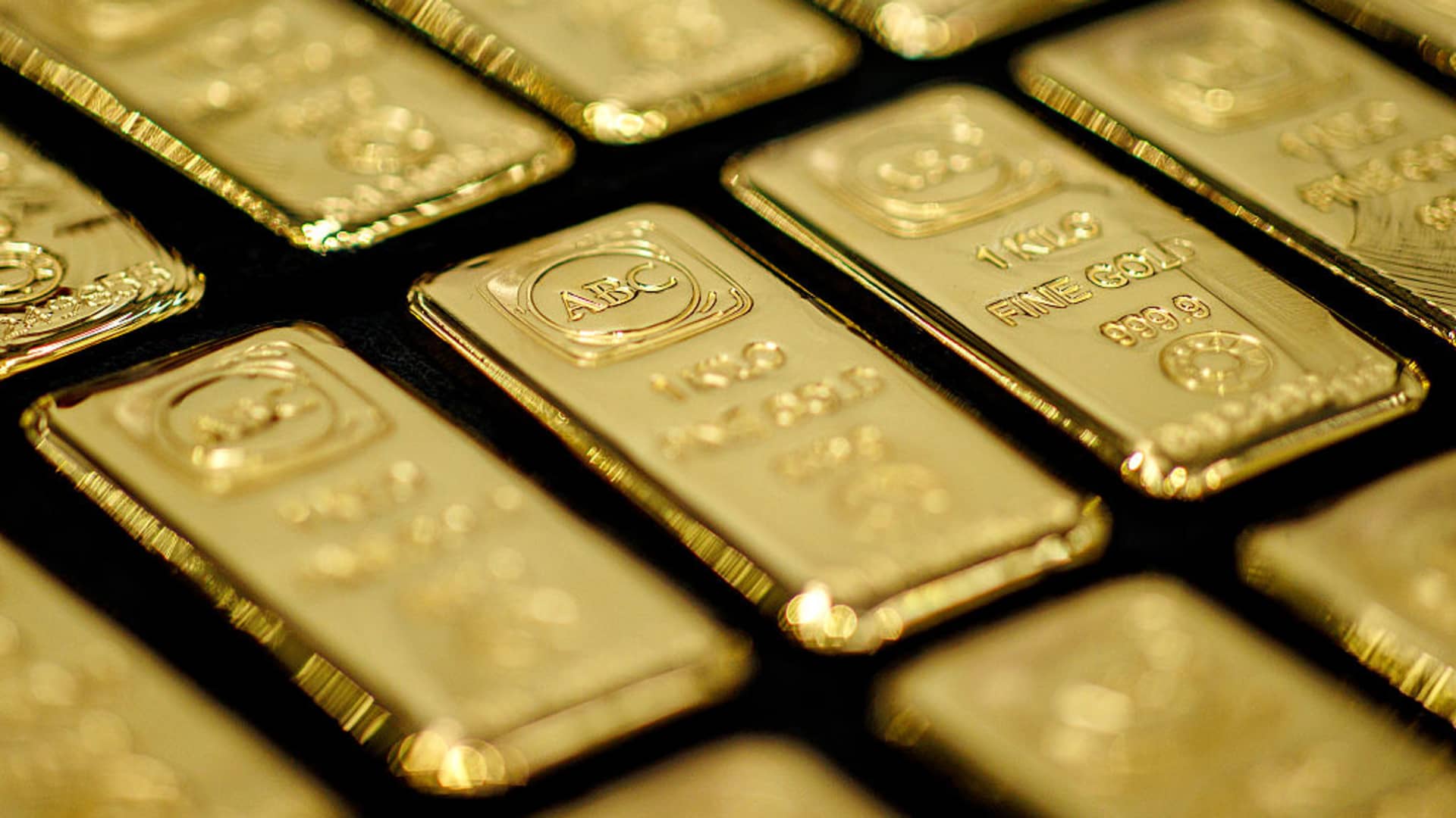rise-of-gold-safe-haven-financial-turbulence
